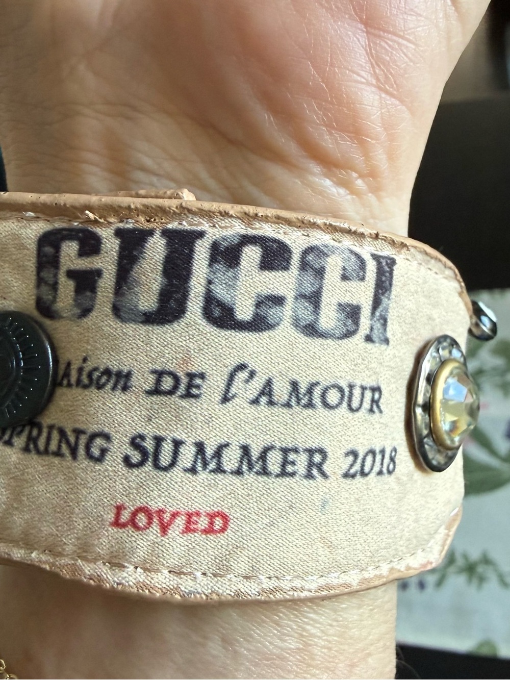 G U C C I Beige Silk Fabric Apple compatible Watch Band - Picture 4 of 4
